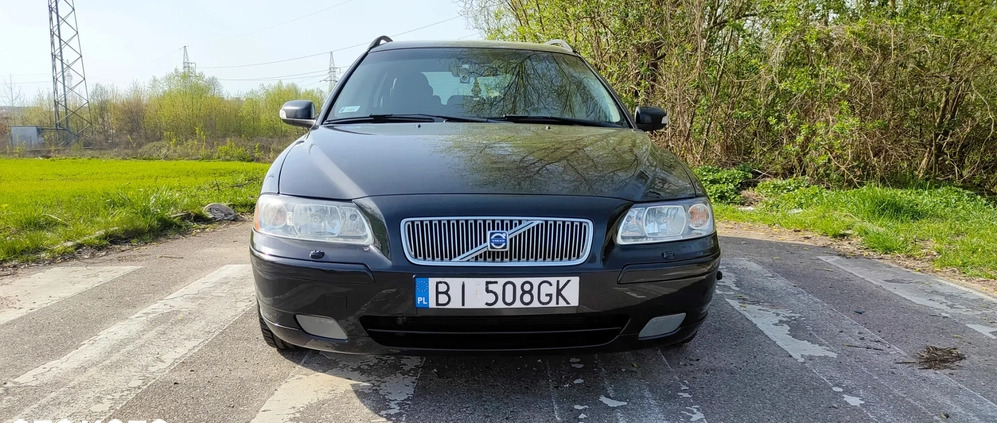 Volvo V70 cena 23900 przebieg: 228400, rok produkcji 2007 z Białystok małe 172